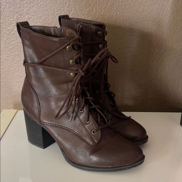American Rag Laina Brown Block-Heel Combat Booties size 9 - Picture 1 of 8